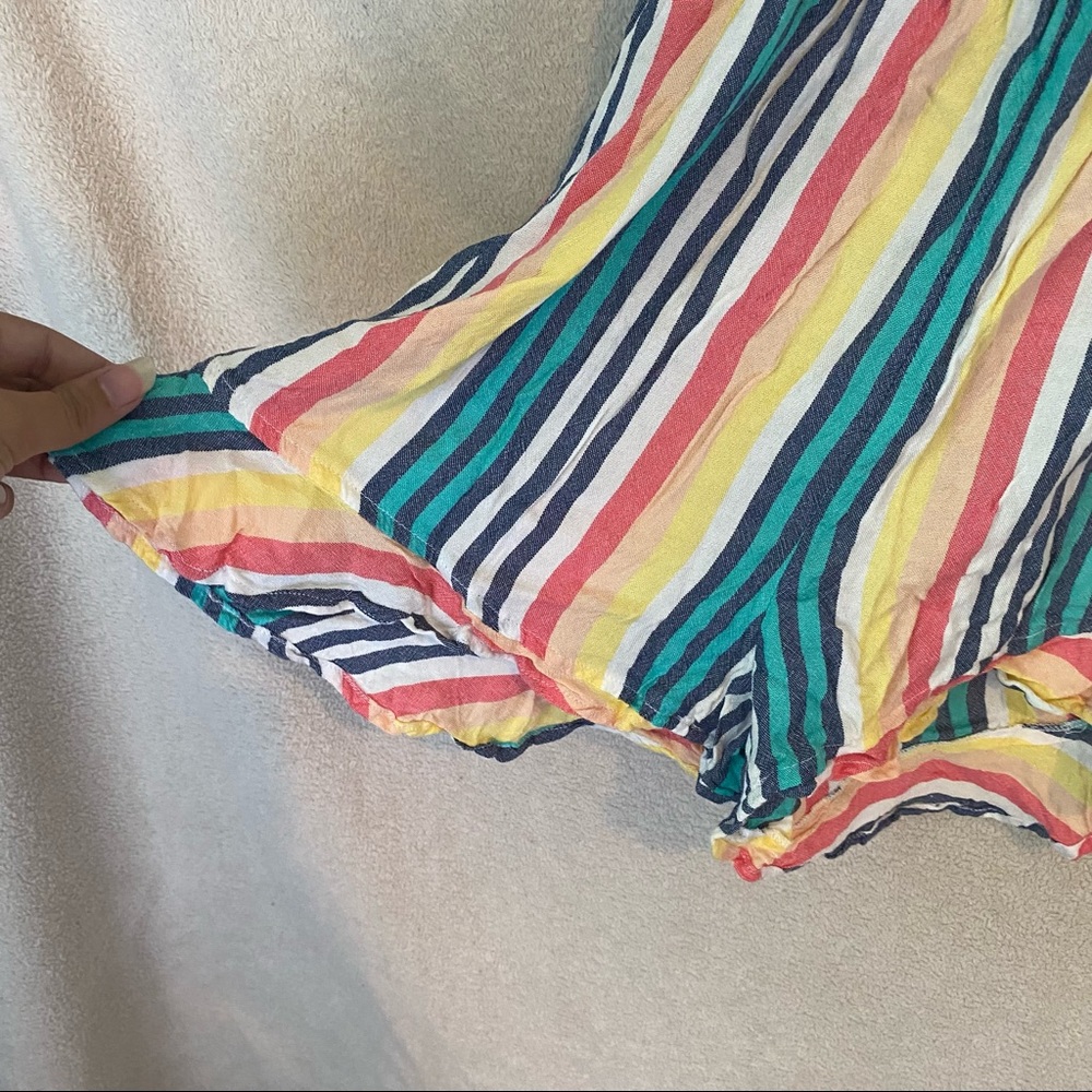 Stripped Flowy Romper - Picture 5 of 6
